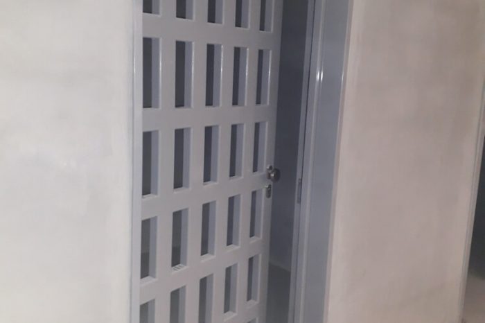 Porte cellules prison Lantin
