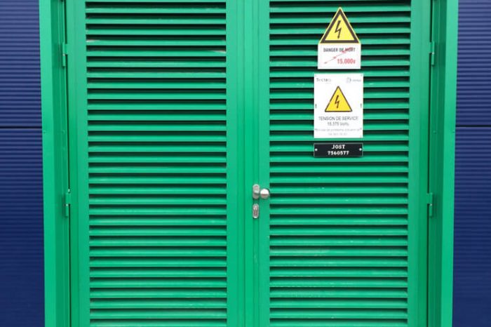 Porte jalousie Mercor Alpe assa-abloy