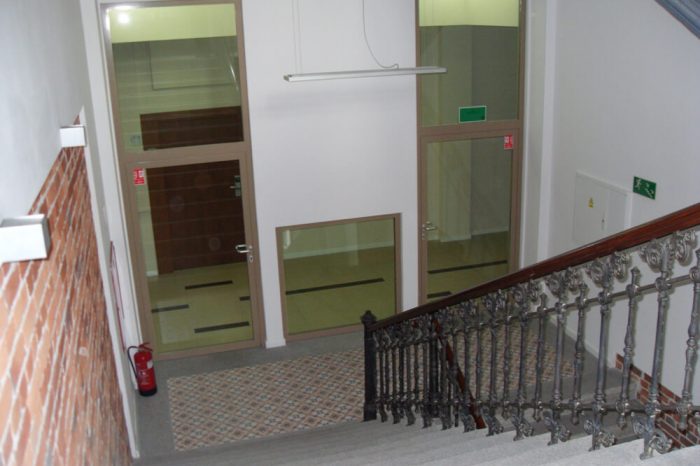 Porte Forster avec imposte
